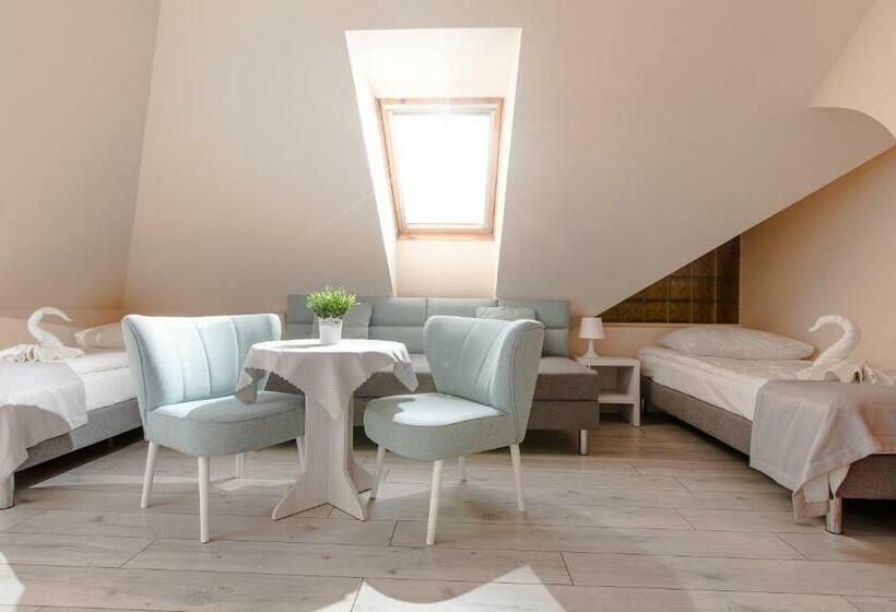 スタンダードトリプルルーム, Ośrodek Kolonijno Wczasowy Mewa   Przy Plaży Z Basenem Z Podgrzewaną Wodą I Mini Spa