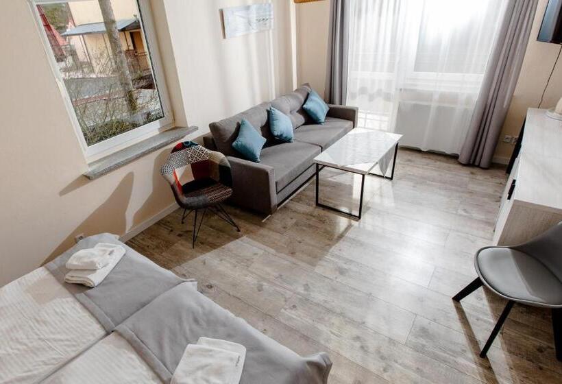 ファミリールーム, Ośrodek Kolonijno Wczasowy Mewa   Przy Plaży Z Basenem Z Podgrzewaną Wodą I Mini Spa