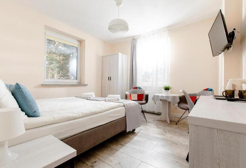 プールビュースタンダードルーム, Ośrodek Kolonijno Wczasowy Mewa   Przy Plaży Z Basenem Z Podgrzewaną Wodą I Mini Spa