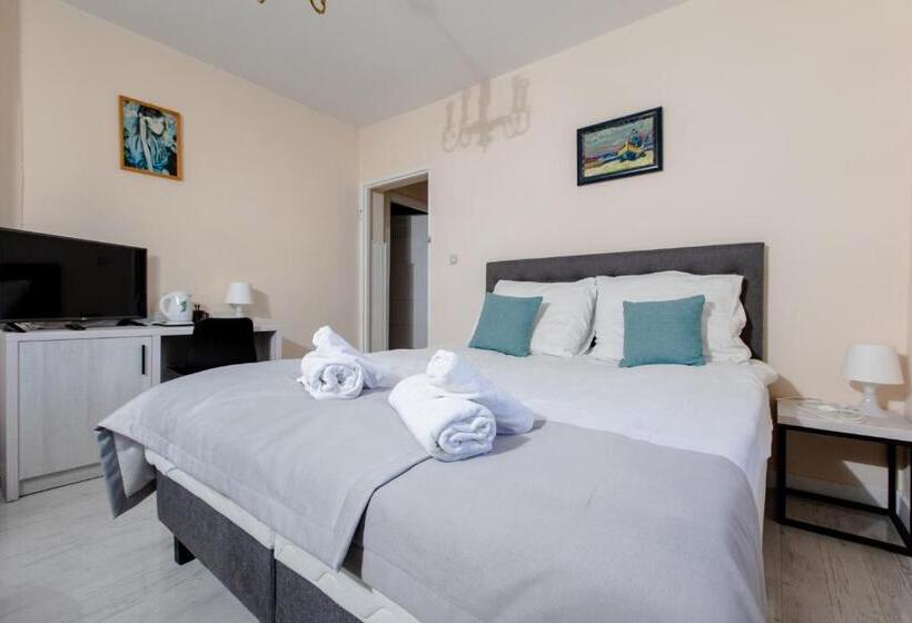 オーシャンビュースタンダードルーム, Ośrodek Kolonijno Wczasowy Mewa   Przy Plaży Z Basenem Z Podgrzewaną Wodą I Mini Spa