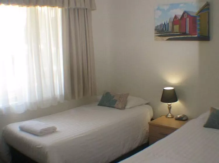 2 Bedroom Apartment Garden View, Beaches Serviced Apartments