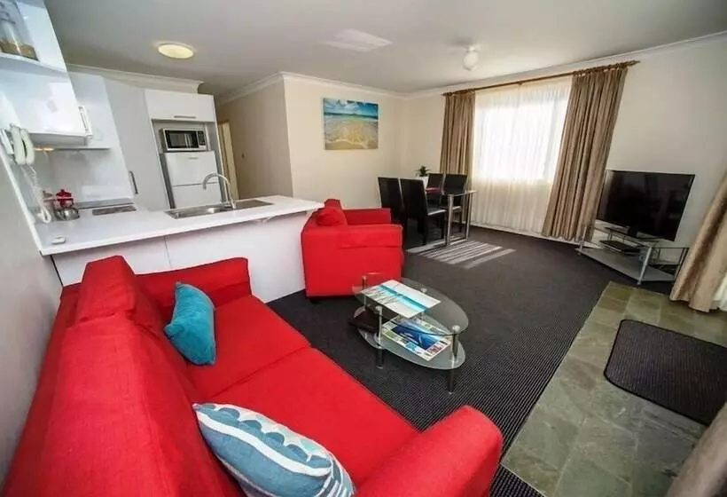 2 Bedroom Apartment Garden View, Beaches Serviced Apartments