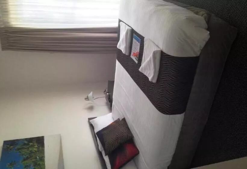 2 Bedroom Apartment Garden View, Beaches Serviced Apartments