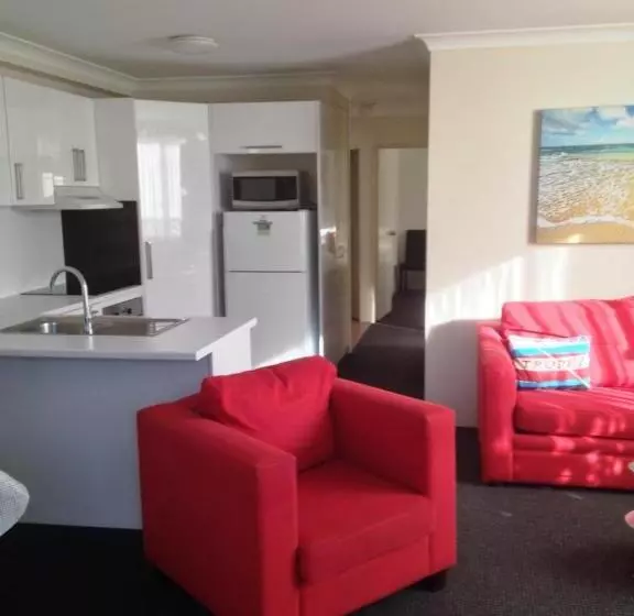 2 Bedroom Apartment Garden View, Beaches Serviced Apartments
