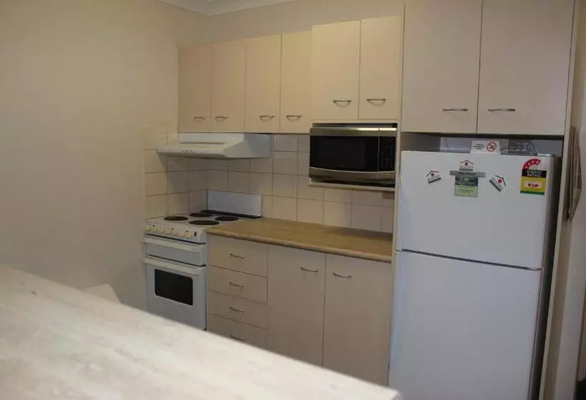 2 Bedroom Apartment Pool View, Beaches Serviced Apartments