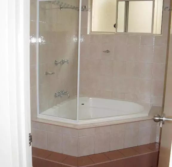 Huoneisto 1 Makuuhuone Puutarhanäkymä, Beaches Serviced Apartments