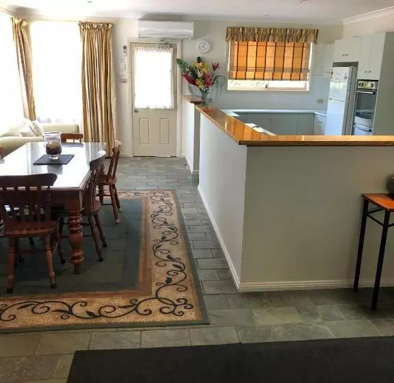 Villa 3 Makuuhuonetta, Beaches Serviced Apartments