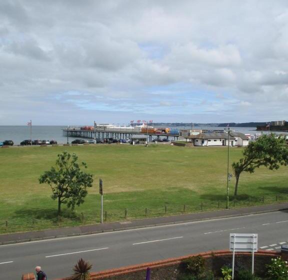 带海景的标准房, Sefton Lodge Seafront ,panoramic Sea View Ensuite Balconys Available, Guest Garden