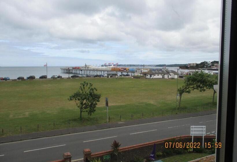 家庭海景房, Sefton Lodge Seafront ,panoramic Sea View Ensuite Balconys Available, Guest Garden