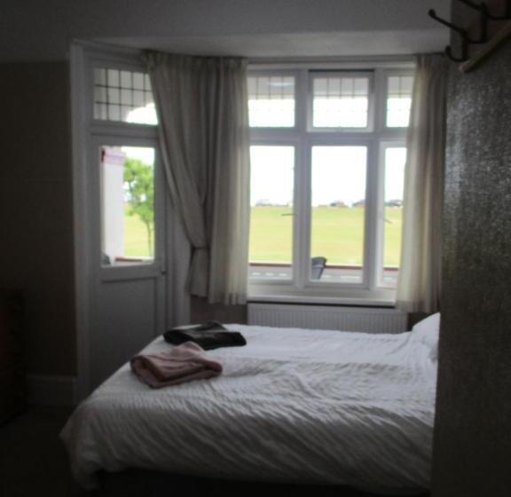 Номер Стандарт Вид на Море с Балконом, Sefton Lodge Seafront ,panoramic Sea View Ensuite Balconys Available, Guest Garden