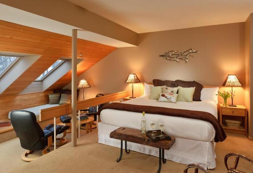 キングサイズベッドのデラックスルーム, The Inn At Honey Run