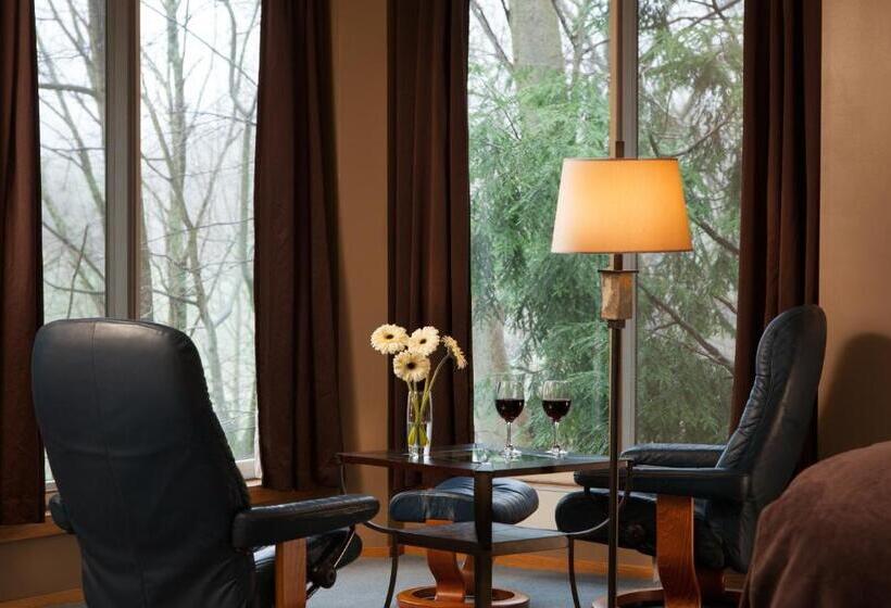 キングサイズベッドのスーペリアルーム, The Inn At Honey Run