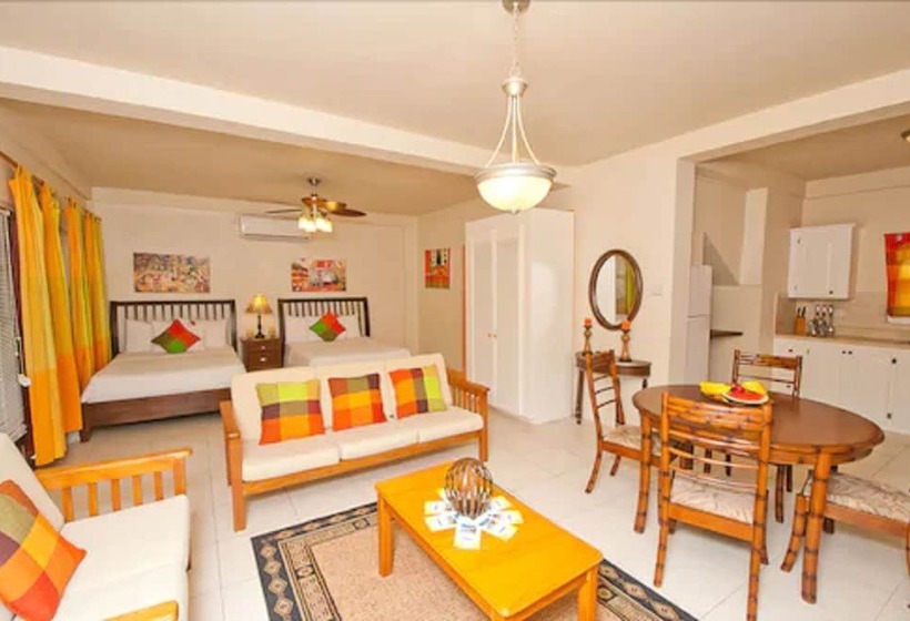 سوییت لوکس, Grooms Beach Villa & Resort