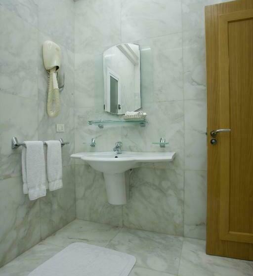 3 Bedroom Suite, Lahoya Homes