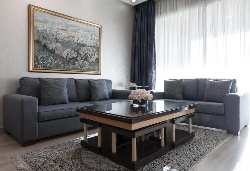 3 Bedroom Suite, Lahoya Homes