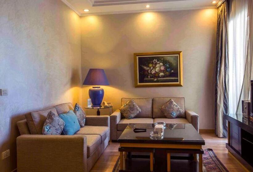 سوییت خانوادگی, Lahoya Homes