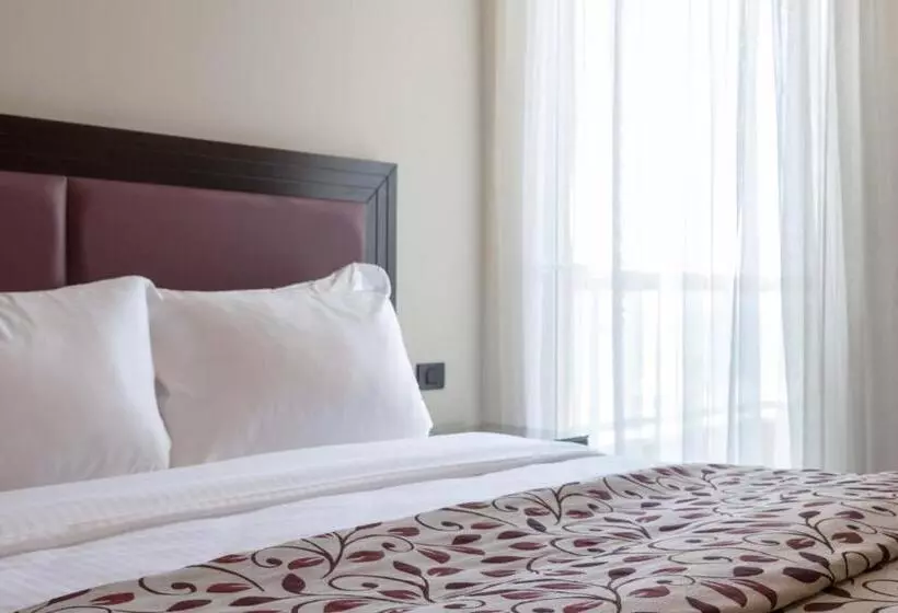 1 Bedroom Apartment Sea View