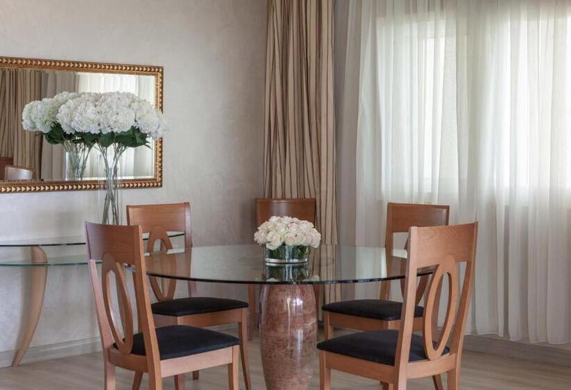 آپارتمان 1 خوابه با چشم‌انداز دریا, Lahoya Homes