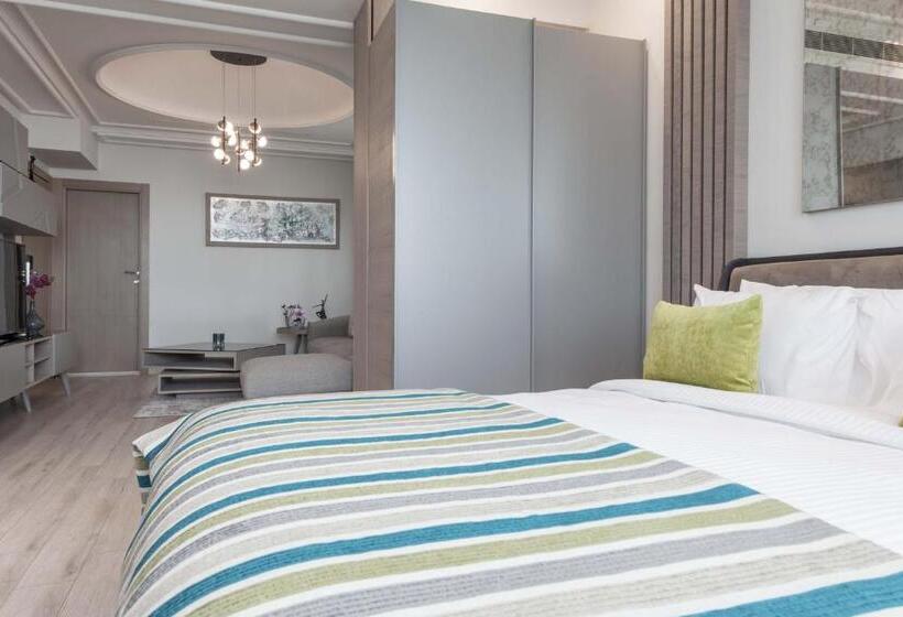 سوییت جونیور, Lahoya Homes