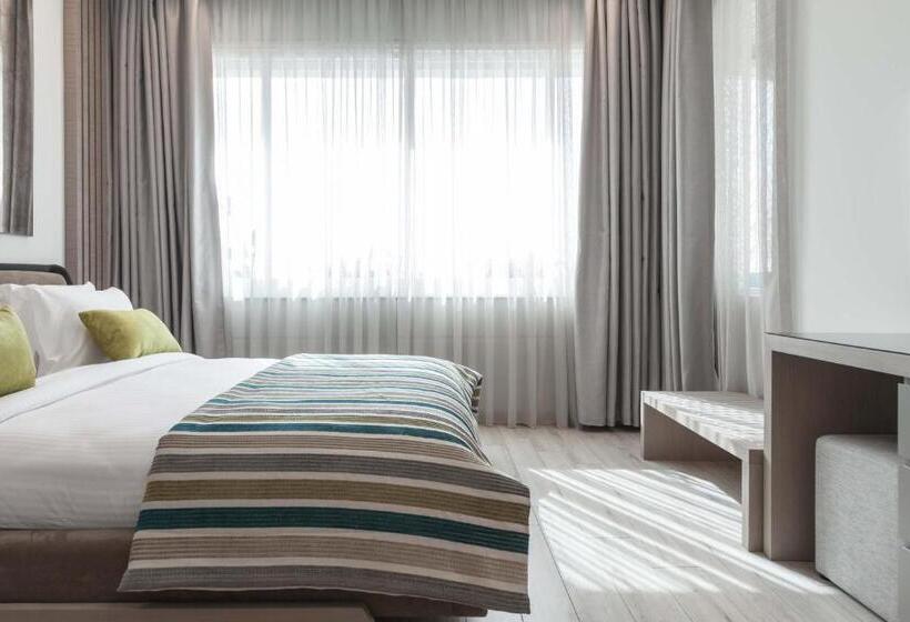 سوییت جونیور, Lahoya Homes