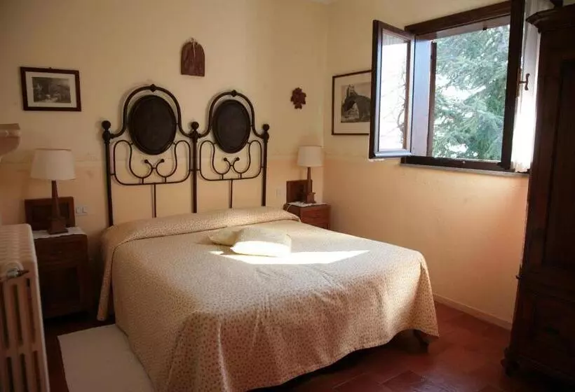 Economy Room