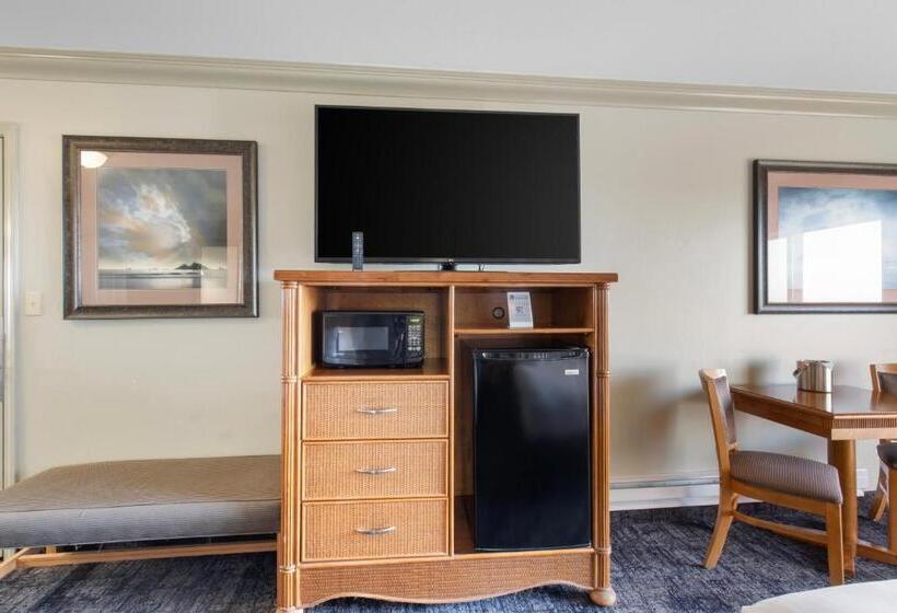 غرفة قياسية مطلّة علي البحر, Surf And Sand Lodge