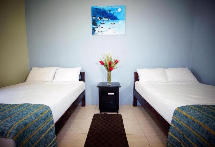 اتاق لوکس, Tim Bamboo