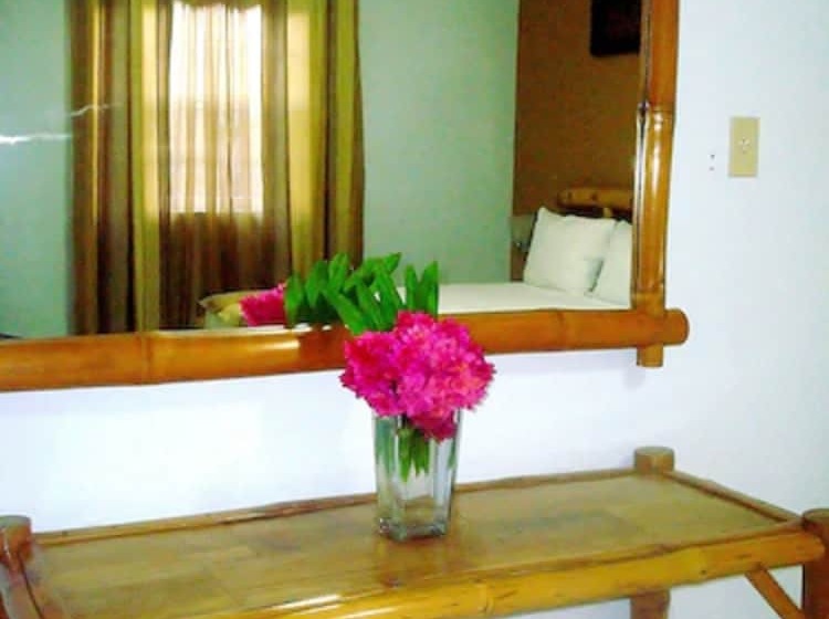 اتاق پرمیوم, Tim Bamboo