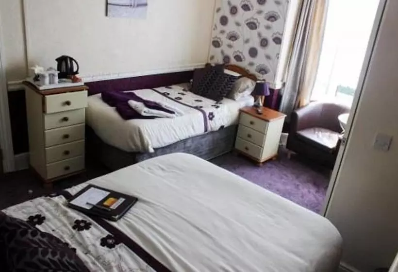 Perhehuone, Malvern Guesthouse