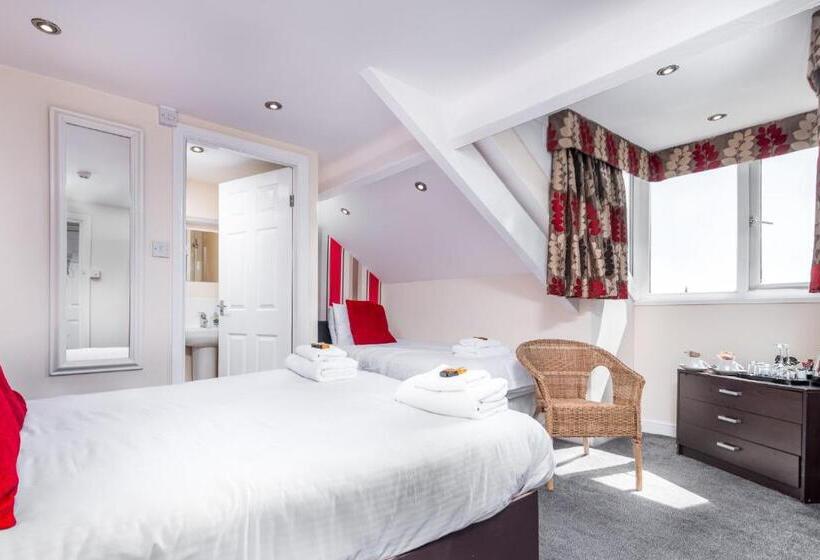 Семейный Номер, Riviera Guesthouse