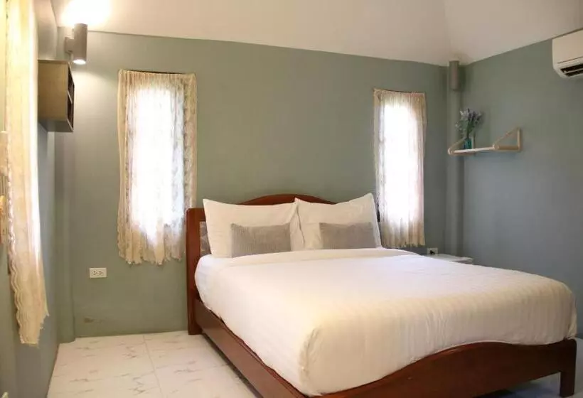 اتاق استاندارد با چشم‌انداز باغ, Perennial Resort