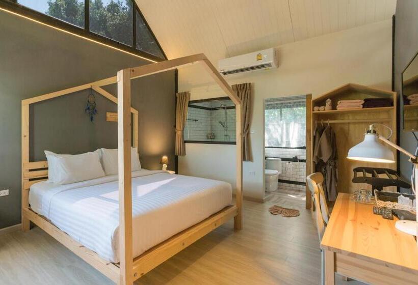 Семейный Номер, Perennial Resort