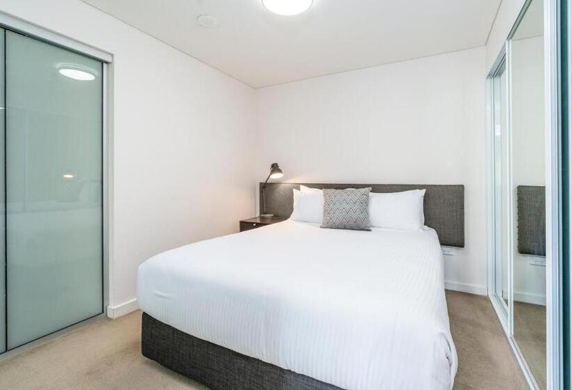 발코니가 있는 2 베드룸 아파트, Terminus Apartment Hotel, Ascend Hotel Collection