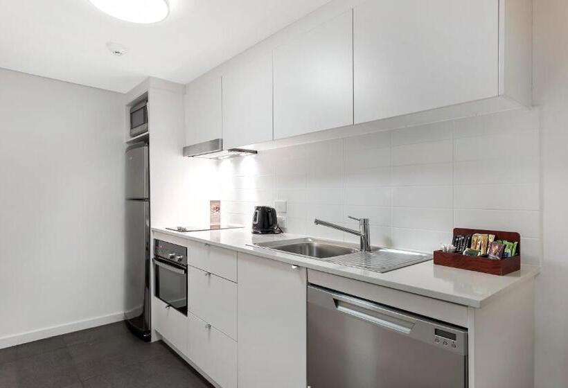 标准工作室带阳台, Terminus Apartment Hotel, Ascend Hotel Collection