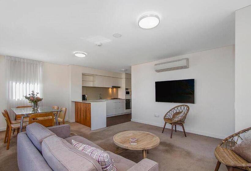 발코니가 있는 2 베드룸 아파트, Terminus Apartment Hotel, Ascend Hotel Collection