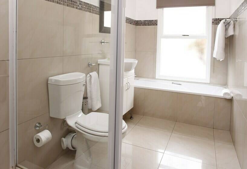 带2个卧室的公寓, The Capital Villa