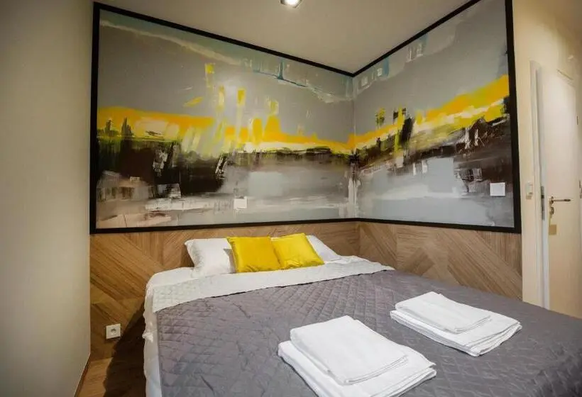 Deluxe-huone, Iroom