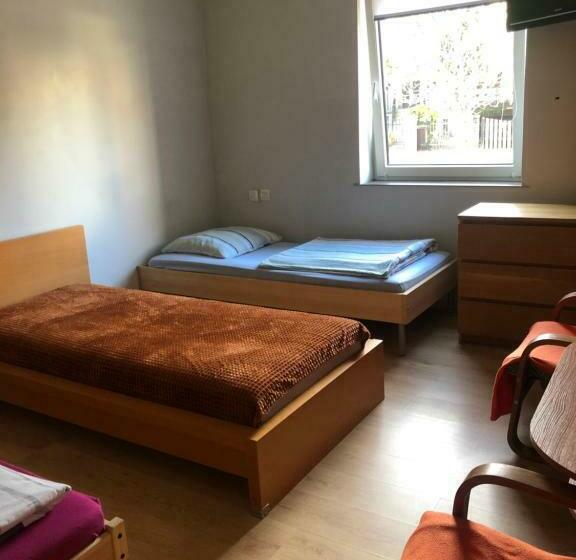 スタンダードトリプルルーム, Tanie Pokoje Blisko Lotniska