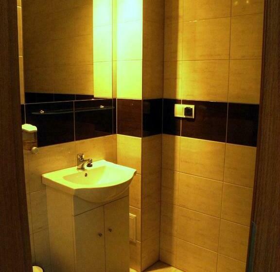 חדר סטנדרט לשלושה, Zajazd U Sosny