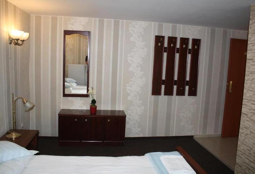 חדר קומפורט, Zajazd U Sosny