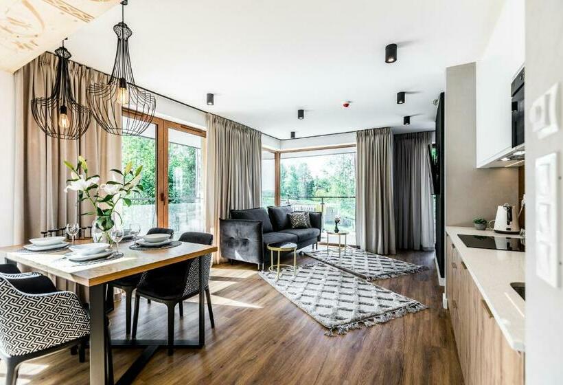 标准工作室, Aparthotel Prestige