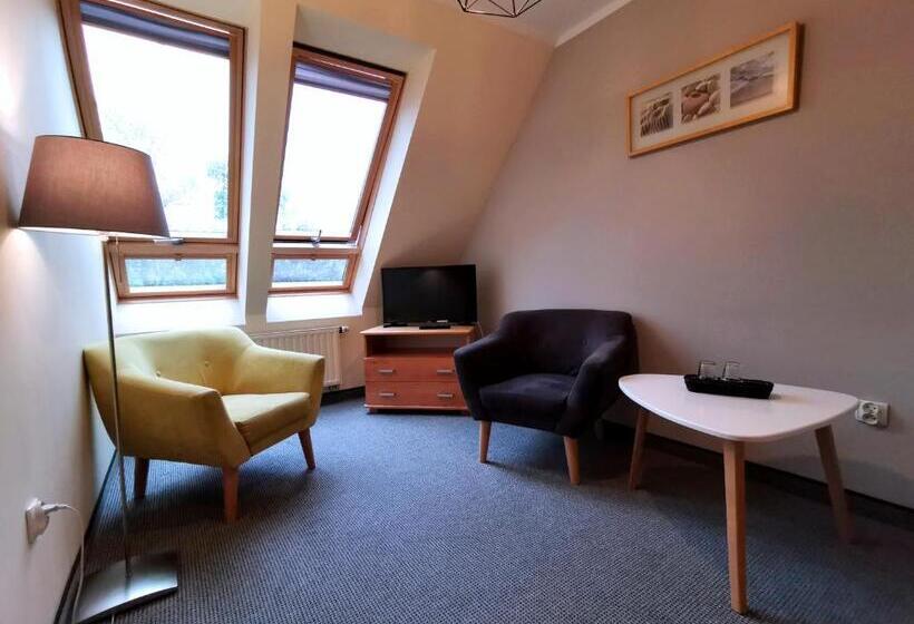 اتاق استاندارد سه نفره, Galicówka