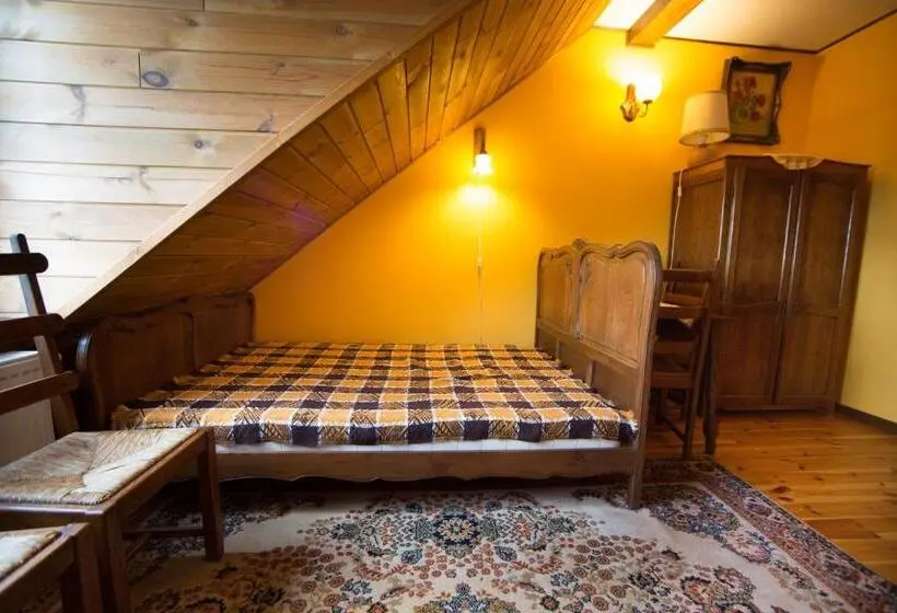 Standard-huone, Oberża