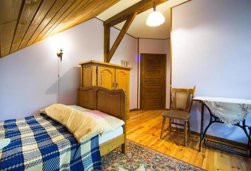 스탠다드 룸, Oberża