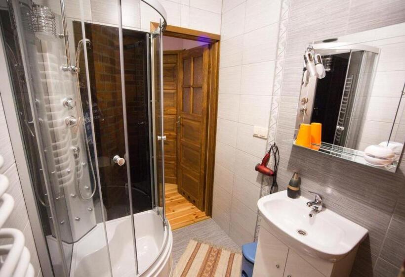 스탠다드 룸, Oberża