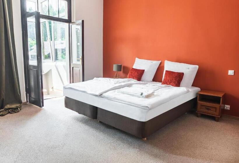 اتاق لوکس, Perła świeradowa