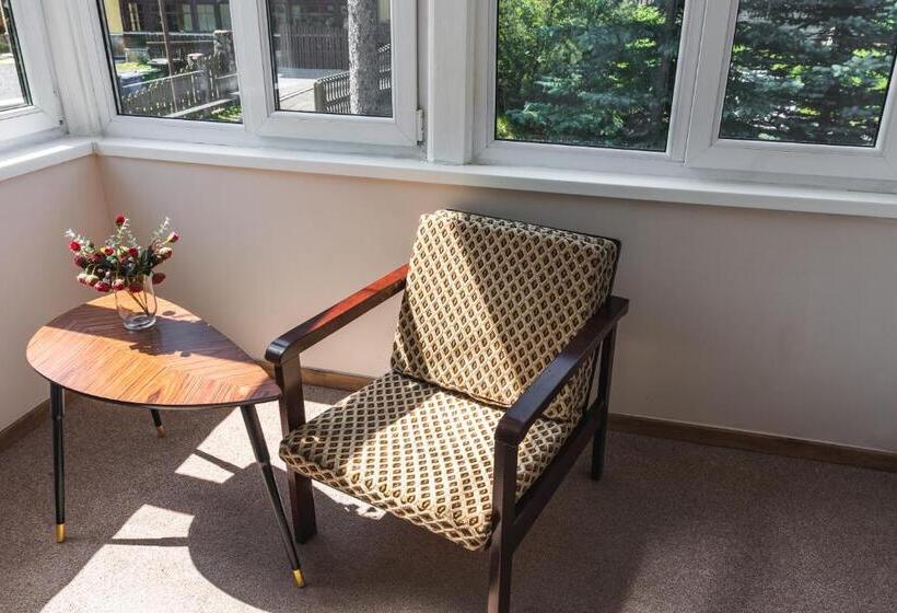 اتاق لوکس, Perła świeradowa