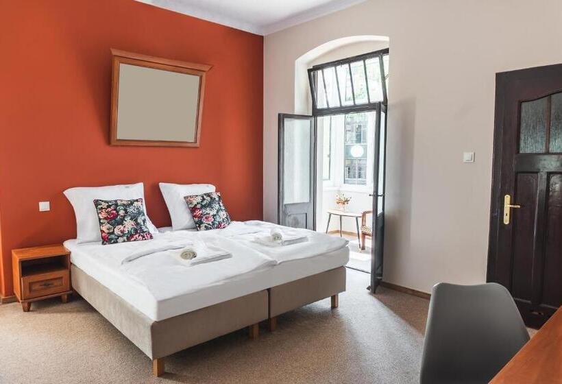 اتاق لوکس, Perła świeradowa