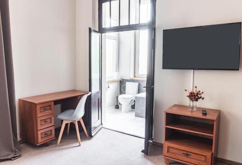 اتاق لوکس, Perła świeradowa