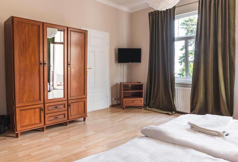 اتاق لوکس, Perła świeradowa